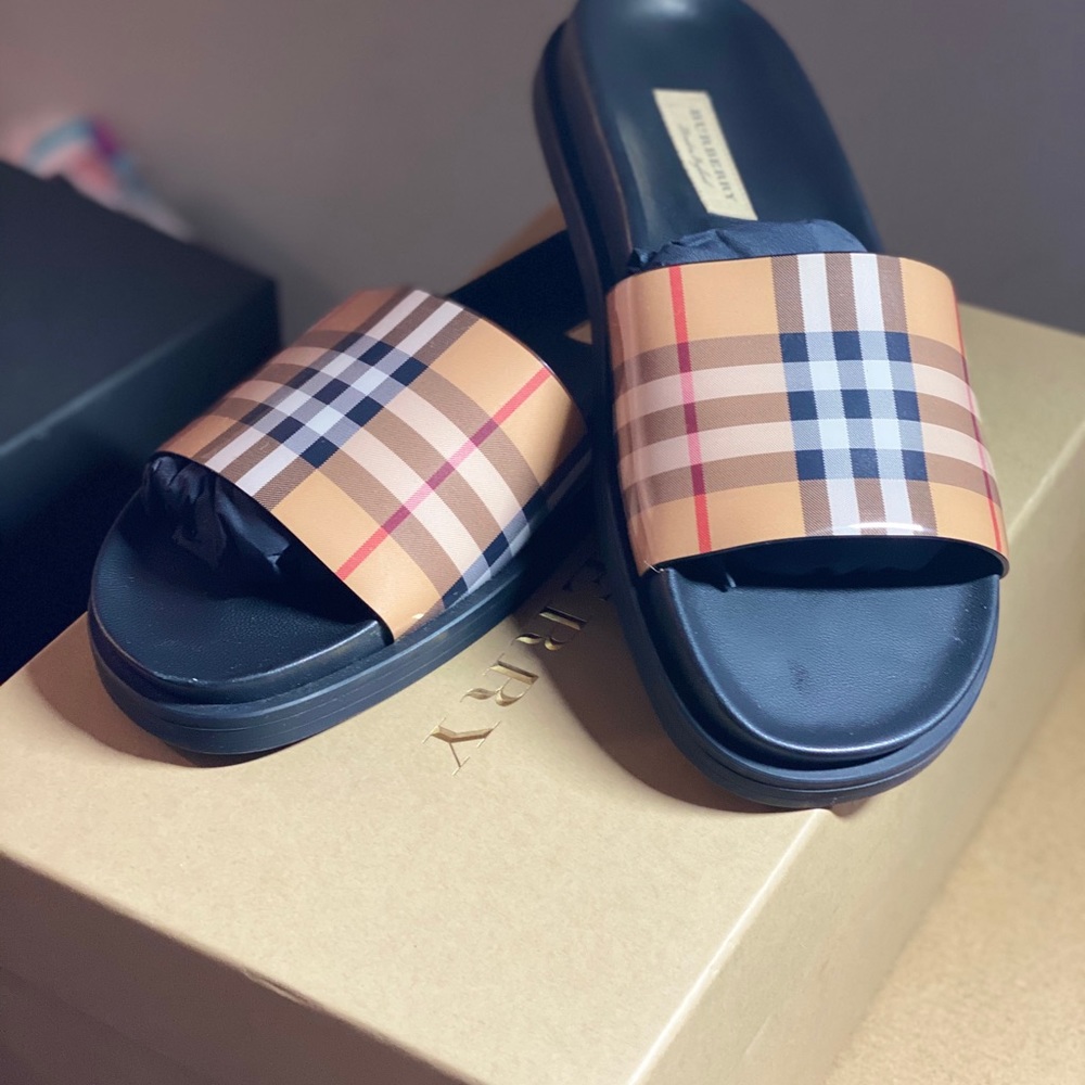 Burberry slides